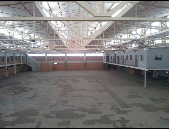 6,107M² FACTORY RENTED IN LANSDOWNE